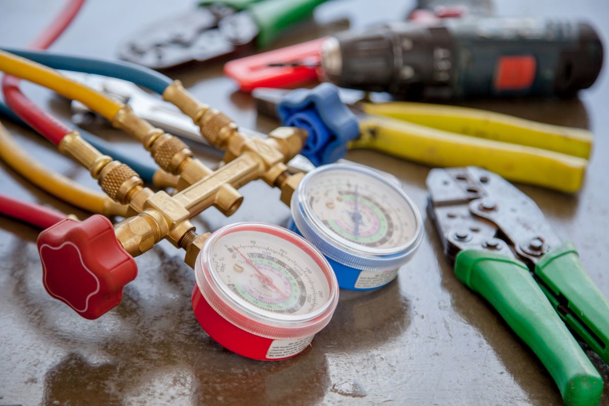 hvac tools pump and wrench